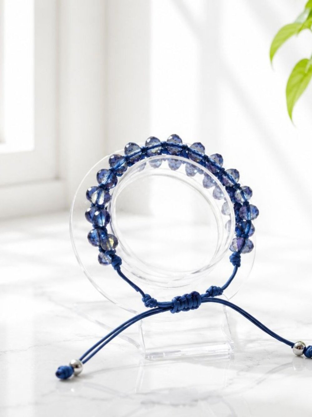 Crystal Bead Adjustable Bracelet In Deep Blue With Shimmering Facets Vintage-Ins